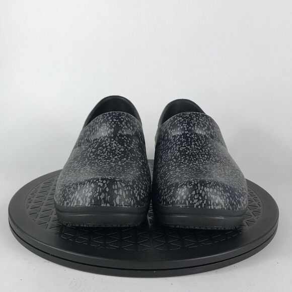 Crogs Neria Pro II Slip Resistant Work Clogs Black Polka Dot Women's Size 7 - Picture 2 of 12